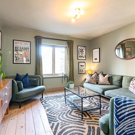 Stylish Seaside Home With King Beds And Parking Scarborough Extérieur photo